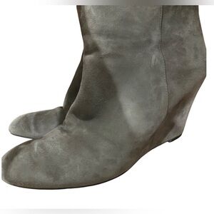 Via Spiga Fab suede booties. EUC